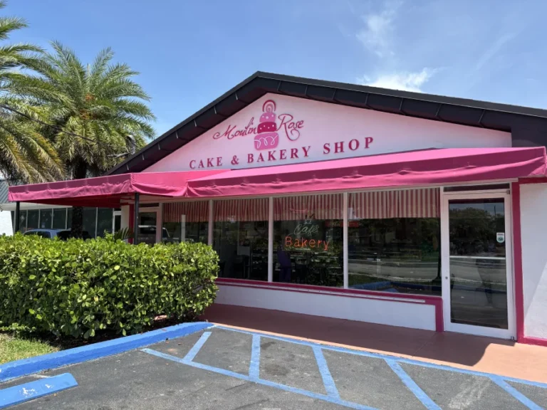 Moulin Rose pastry shop